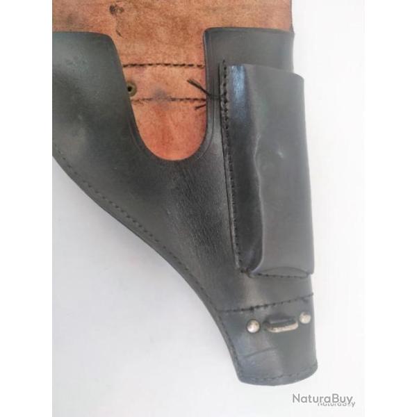 holster pour pistolet un porte chargeur / tr�s bel �tat .