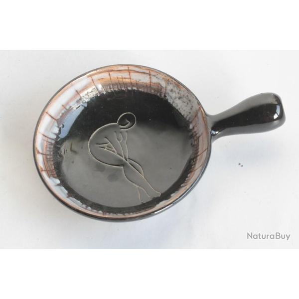 Po�lon c�ramique Claude VAYSSIER Cerenne Vallauris Femme nue