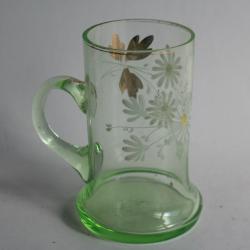 Verre souvenir à l'Urane émaillé Fleurs Vevey Suisse