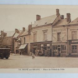 CPA France Bessé sur braye place de l'hôtel de ville