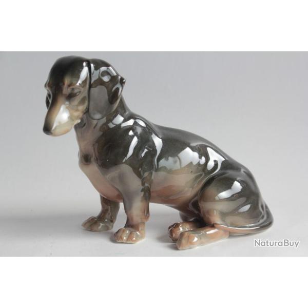 Chien Teckel porcelaine Karl Ens Volkstedt Allemagne
