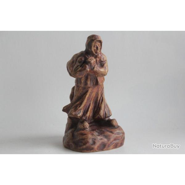 Vieille femme c�ramique Alphonse Cyt�re Unis France Rambervillers