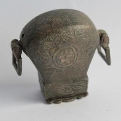 Boite a poudre ou plombs Oriental pistolet arme XIXe siècle