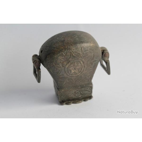 Boite a poudre ou plombs Oriental pistolet arme XIXe si�cle