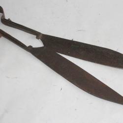 Ancienne Cisaille fer forgé Outil