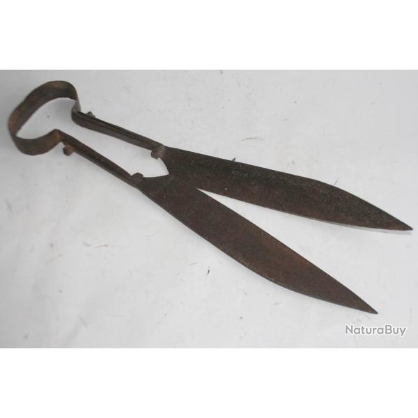 Ancienne Cisaille fer forg� Outil