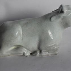 Vache couchée terre vernissée Art populaire