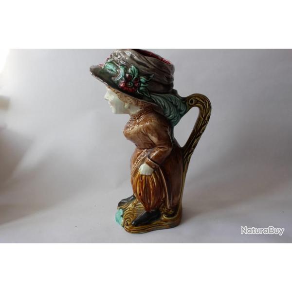 Pichet barbotine ONNAING 784 La jupe-culotte