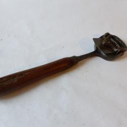 Rabot-grattoir de layetier outil