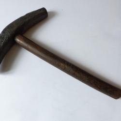 Imposant marteau ancien Art populaire outil