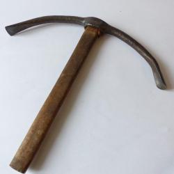 Ancien outil Hucholot de Jougier Art populaire