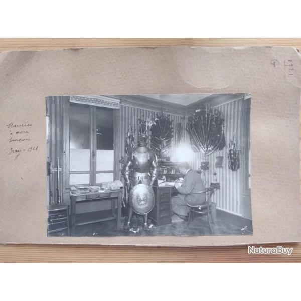 Photo ancienne d une collection  d'armes anciennes