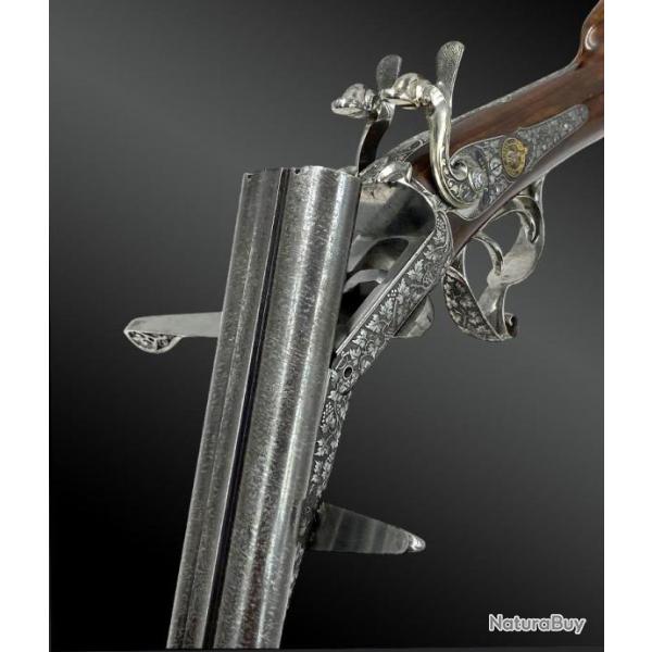 Coffret N�cessaire Contenant Un Luxueux Fusil De Chasse Sign� J. Chalet. France XIX�me