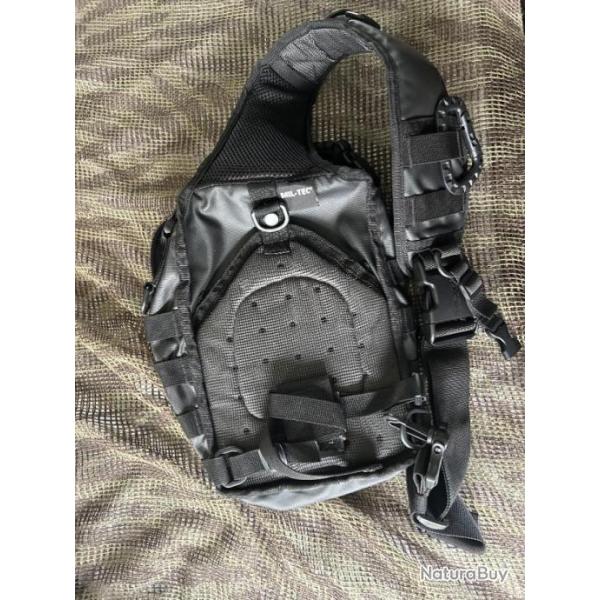 SAC COMPACT TACTICAL BLACK - MILTEC