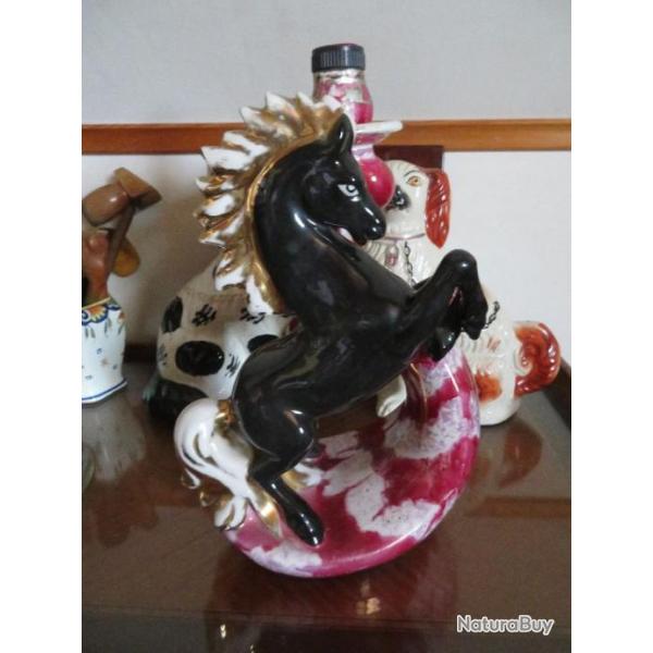 VINTAGE - Ancienne bouteille a liqueur �talon cabr� en fa�ence �maill� - CORONETTI CUNARDO (Italie)