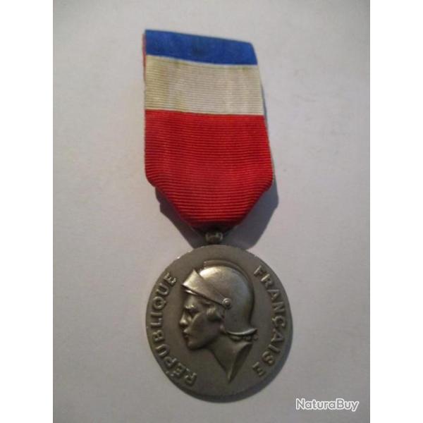 M�daille Minist�re de la D�fense Terre argent