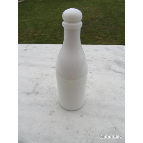 VINTAGE - Flacons bouteille en verre blanc opaline - BELGIQUE (ann�es 70-80)