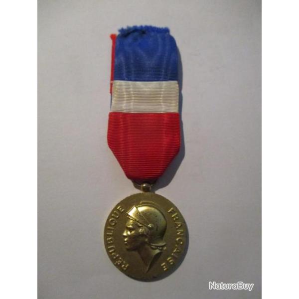 Mdaille Ministre de la Dfense Terre (or)