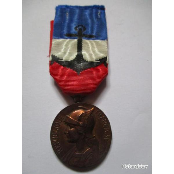M�daille Marine Nationale "Honneur-Travail-D�vouement"