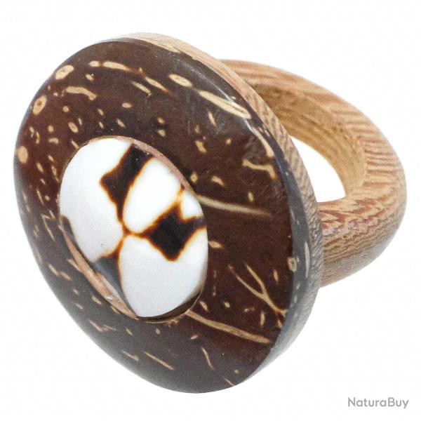 Bague ronde en bois de coco et coquillage conus incrust� 54
