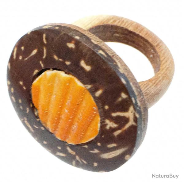 Bague ronde en bois de coco et coquillage pecten orange incrust� 50