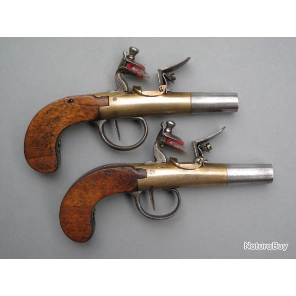 Tr�s belle paire de pistolets anglais de Marine � silex vers 1780