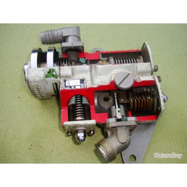 PIECE D'AVIONS EN COUPES D'INSTRUCTION