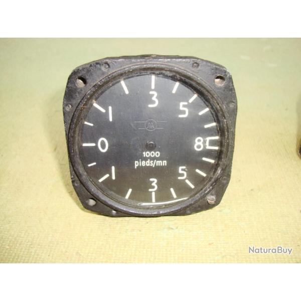 GROS MANOMETRE EN COUPES D'INSTRUCTION