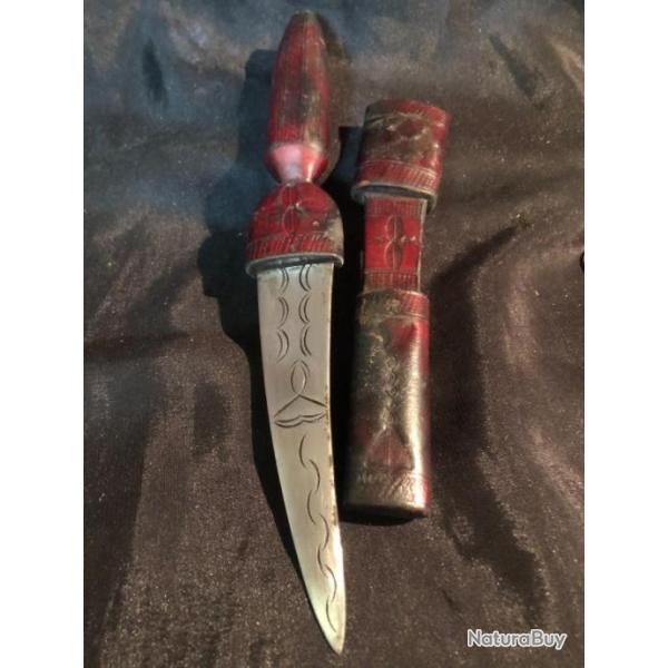 poignard cuir et fer region sahara touareg