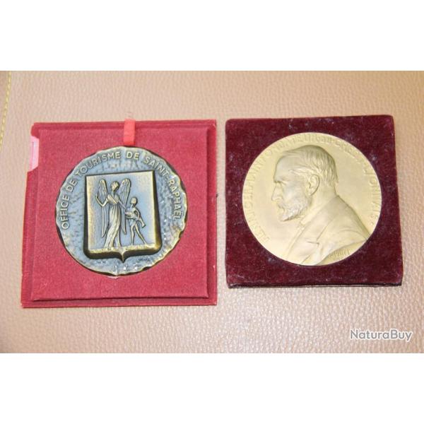 m�dailles de collection