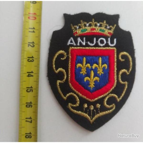 �cusson brod� : "ANJOU "