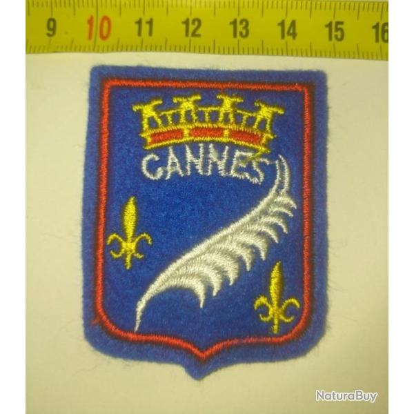 �cusson brod� : " CANNES ".