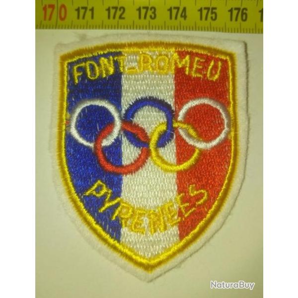 �cusson brod� : " FONT ROMEU - PYR�N�ES ".