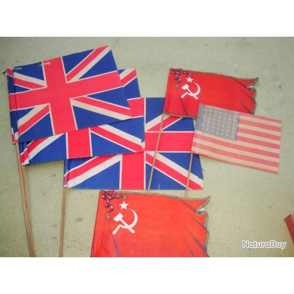 LOT DE PETITS DRAPEAUX LIBERATION