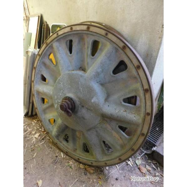 ALLEMAGNE 39-45 ARTILLERIE : ROUES PAK 1918 DATEES 1938 + ESSIEU