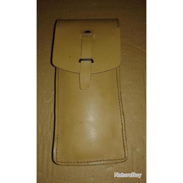 porte-chargeur cuir clair pour chargeur MAT 49 (PM)