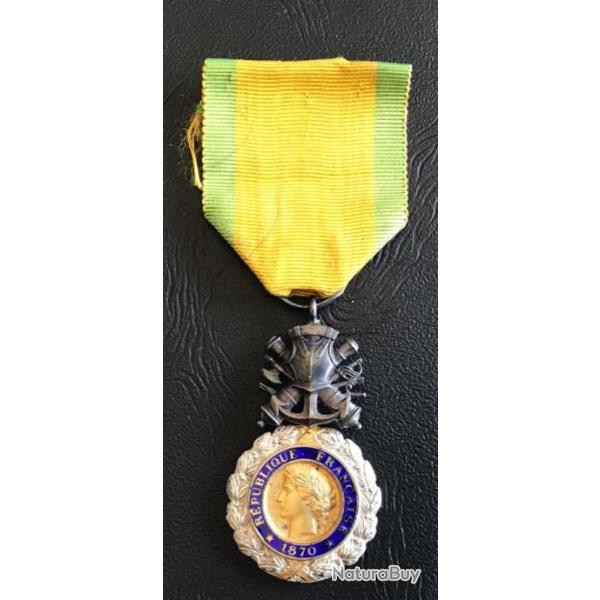 Medaille MILITAIRE ��Valeur et Discipline�� mod�le IIIe Republique 1870 - 1951
