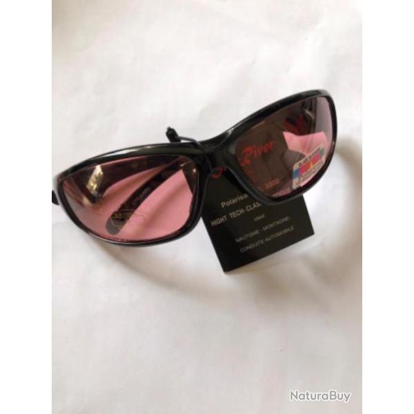 1 paire de lunettes solaires surfrider  rose peche truite