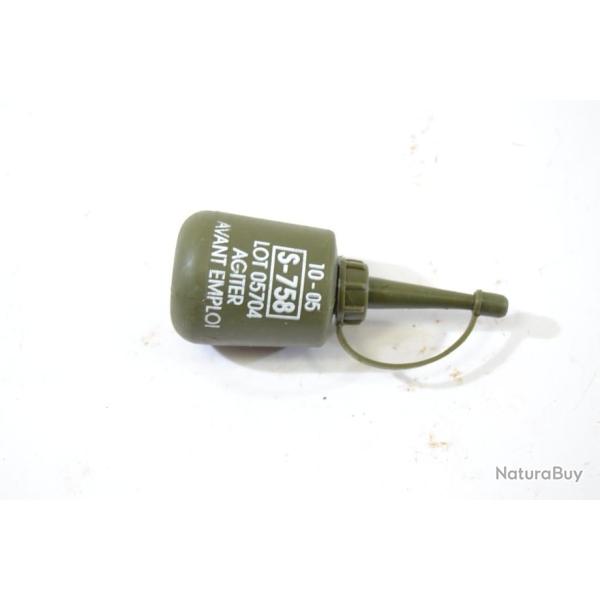 Huilier rglementaire FAMAS 10 2005 Arme Franaise. Burette de poigne famas F1 Compatible airsoft