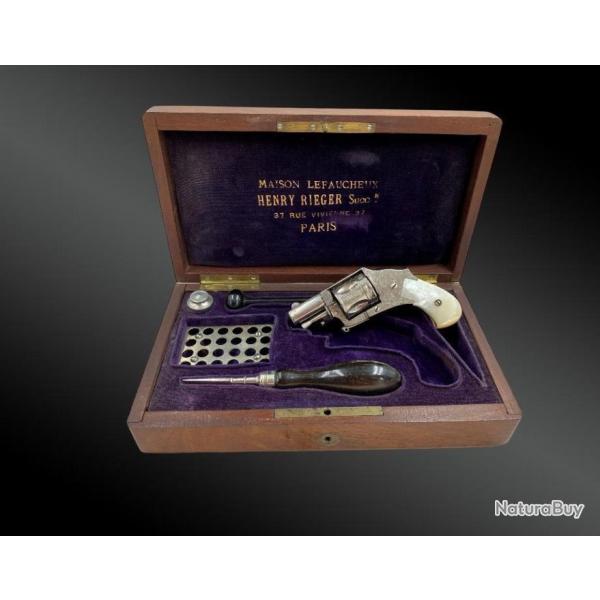 Coffret R�volver Bulldog Luxe. Maison Lefaucheux ; H. Rieger Succ. Col. I. Gaches. France XIX�m