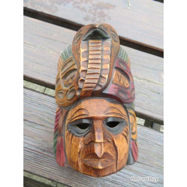 VINTAGE - Masque en bois sculpt� � la main de "Tec�n Um�n" - Art guat�malt�que (XX�)