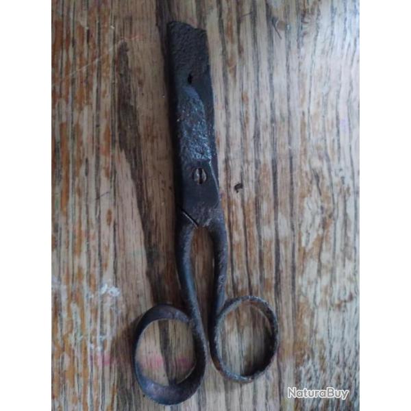 Paire de ciseaux ancien