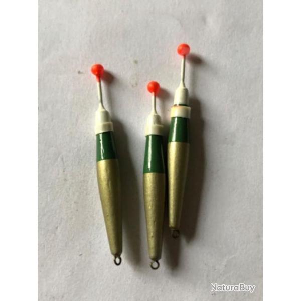 3 flotteur  4 cm vert blanc   LOT 104  . peche coup  occasion