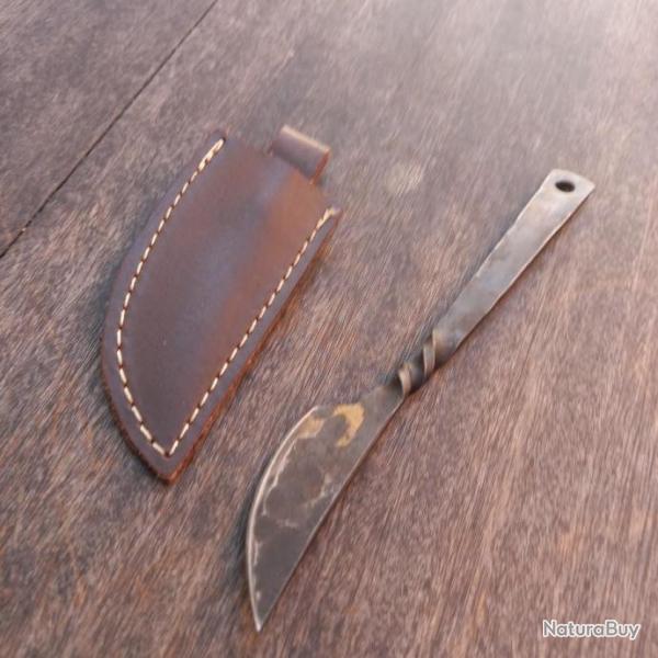 Couteau VIKING FORG avec tui en cuir