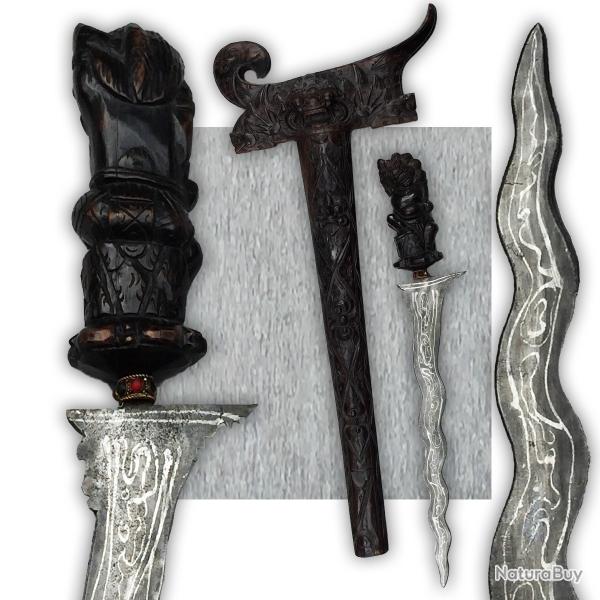 RARE & SUPERBE SABRE COURT DIT :  '' KRISS '', BOIS SCULPT�, XIX, ORIGINAL