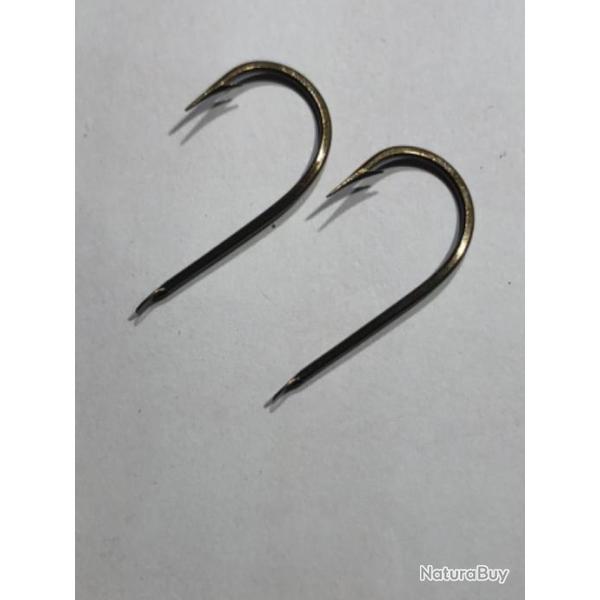 100 hame�on palette n 1/0 r�f 520  bronz� forg� renvers�  . peche carnassier mustad