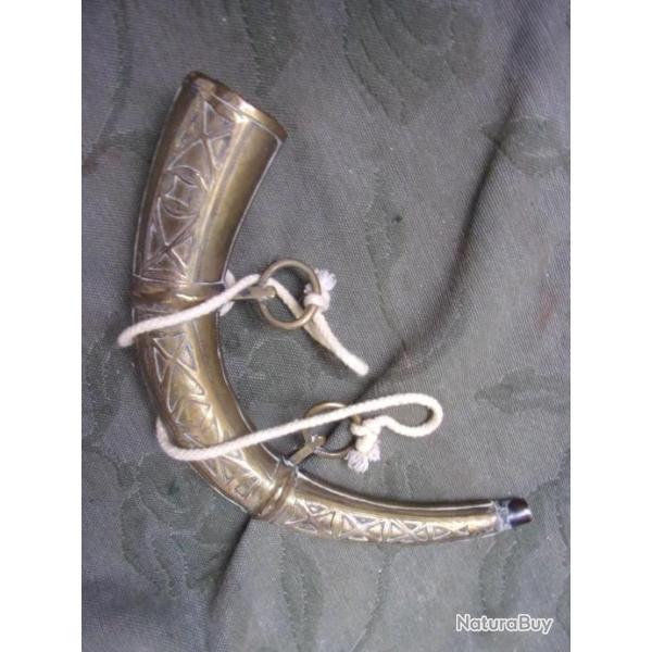 poire � poudre Maghreb  28  cm