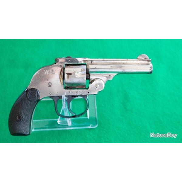 REVOLVER HARRINGTON & RICHARDSON    en 32 S&W  BEL ETAT  +CERTIFICAT   REF:722