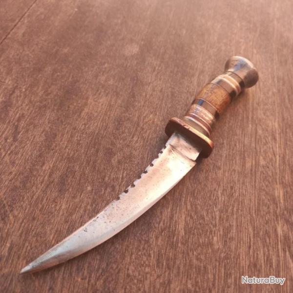 Ancien et Joli Petit Couteau