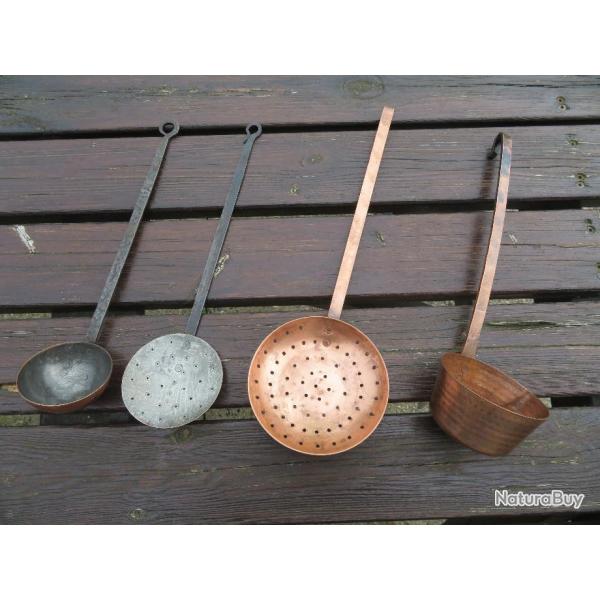 VINTAGE -  S�rie de 4 ustensiles de cuisine en Cuivre (Fin XIX-d�but XX�)